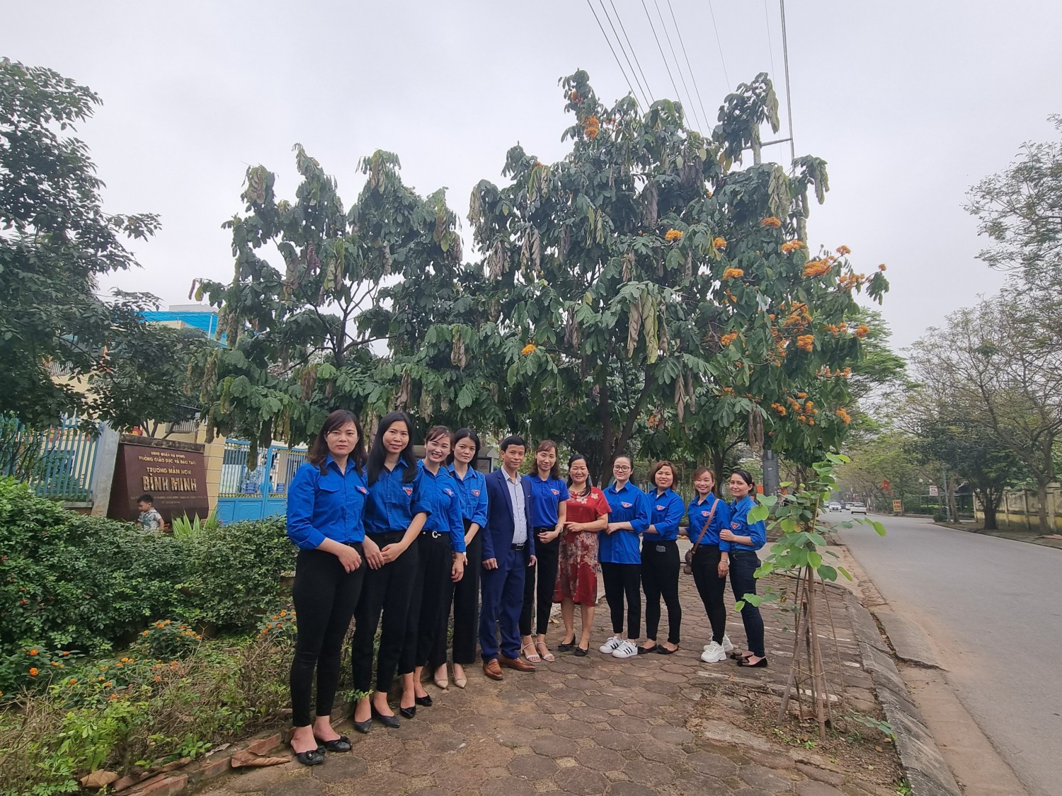 Công trình "Vườn hoa thanh niên" chào mừng kỷ niệm 91 năm ngày thành lập Đoàn TNCS Hồ Chí Minh.