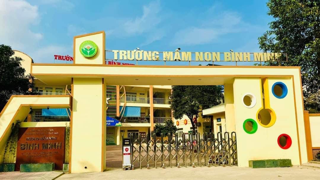 CỔNG TRƯỜNG